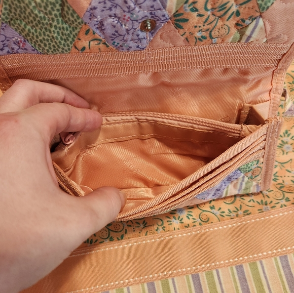 Donna Sharp pink purse and wallet set - Picture 4 of 7